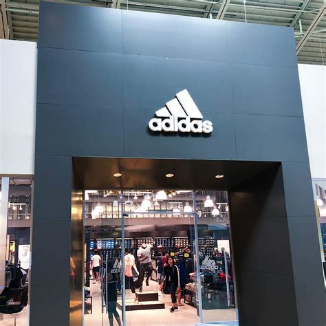 dolphin mall Adidas outlet